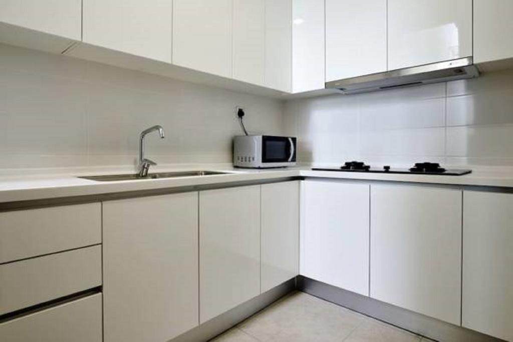 Experience The Coast - Hostahome Suites At Paragon Residence Near Downtown Джохор-Бару Экстерьер фото